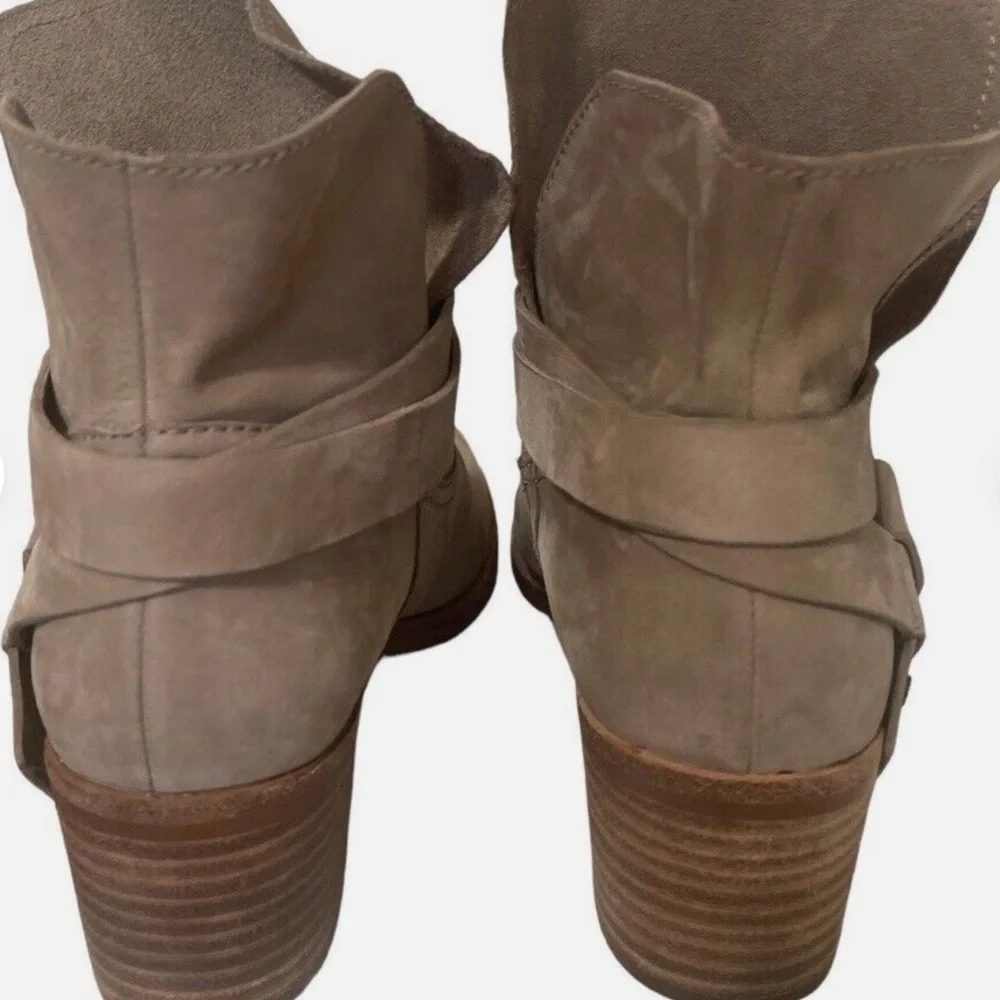 UGG Elora taupe nubuck harness booties size 10